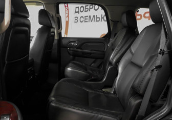 Подержанный автомобиль Cadillac Escalade Suv 2008 года (10 фото)