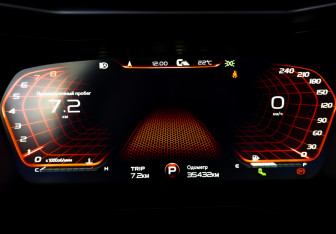 Подержанный автомобиль Geely Tugella 2024 года (13 фото)