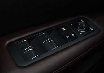 Подержанный автомобиль Lexus RX 2021 года (25 фото)