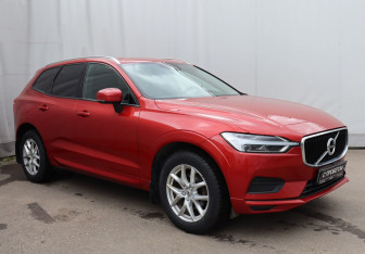 Подержанный автомобиль Volvo XC60 2020 года (3 фото)