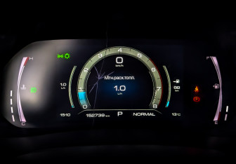 Подержанный автомобиль Haval F7 2022 года (13 фото)