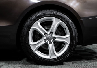 Подержанный автомобиль Audi A5 Coupe 2014 года (15 фото)