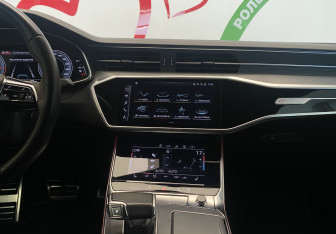 Подержанный автомобиль Audi A7 2021 года (11 фото)