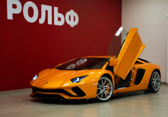 Подержанный автомобиль Lamborghini Aventador Coupe 2017 года (13 фото)