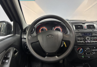 Подержанный автомобиль LADA (ВАЗ) Granta Wagon 2023 года (19 фото)