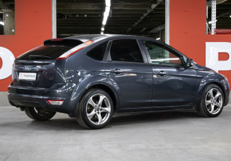Подержанный автомобиль Ford Focus Hatchback 2010 года (5 фото)