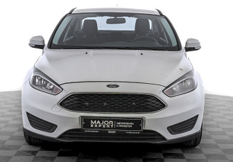 Подержанный автомобиль Ford Focus Sedan 2016 года (2 фото)