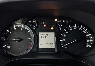 Подержанный автомобиль Toyota Land Cruiser Prado 2021 года (16 фото)