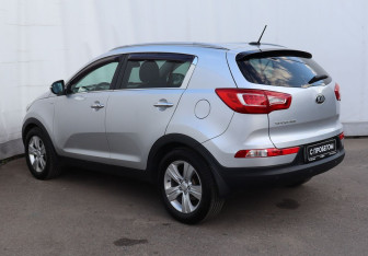 Подержанный автомобиль Kia Sportage 2013 года (6 фото)