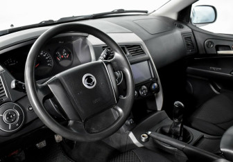 Подержанный автомобиль SsangYong Kyron 2012 года (8 фото)