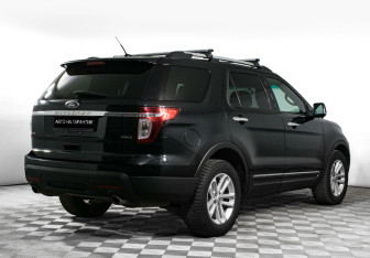 Подержанный автомобиль Ford Explorer 2014 года (3 фото)