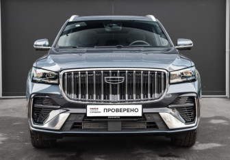 Подержанный автомобиль Geely Monjaro 2025 года (2 фото)