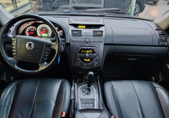 Подержанный автомобиль SsangYong Rexton 2009 года (9 фото)