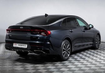 Подержанный автомобиль Kia K5 2021 года (5 фото)