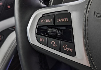 Подержанный автомобиль BMW X5 2024 года (30 фото)