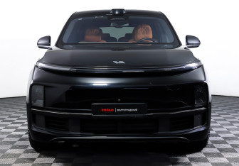 Подержанный автомобиль LiXiang L9 2023 года (2 фото)