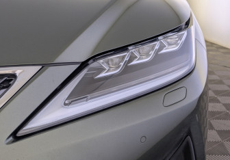 Подержанный автомобиль Lexus RX 2021 года (11 фото)
