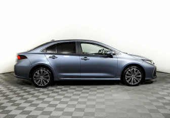 Подержанный автомобиль Toyota Corolla Sedan 2021 года (4 фото)
