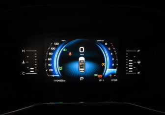 Подержанный автомобиль Geely Atlas Pro 2023 года (16 фото)