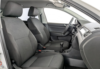 Подержанный автомобиль Skoda Rapid Liftback 2019 года (23 фото)