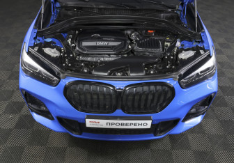 Подержанный автомобиль BMW X1 2020 года (9 фото)