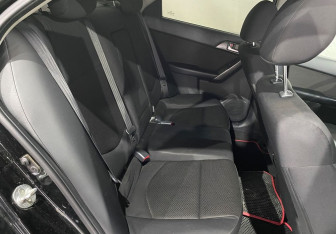 Подержанный автомобиль Kia Cerato Sedan 2011 года (10 фото)