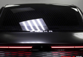 Подержанный автомобиль Zeekr 001 2024 года (34 фото)