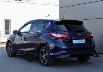 Подержанный автомобиль Nissan Tiida Hatchback 2015 года (7 фото)
