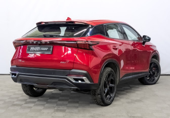 Подержанный автомобиль Omoda C5 2024 года (5 фото)