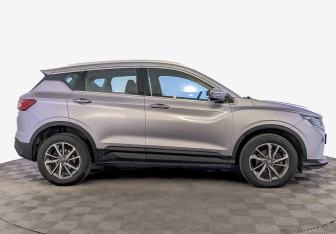 Подержанный автомобиль Geely Coolray 2022 года (4 фото)