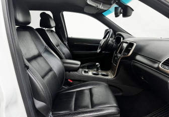 Подержанный автомобиль Jeep Grand Cherokee 2013 года (10 фото)