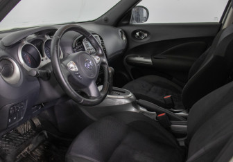 Подержанный автомобиль Nissan Juke 2013 года (10 фото)