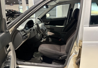 Подержанный автомобиль LADA (ВАЗ) Priora Sedan 2010 года (8 фото)