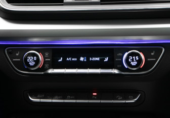 Подержанный автомобиль Audi Q5 2020 года (22 фото)