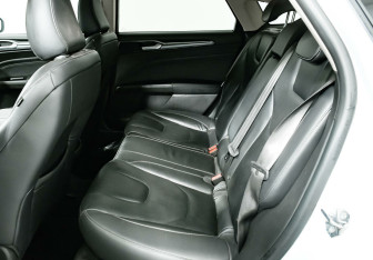 Подержанный автомобиль Ford Mondeo Sedan 2019 года (12 фото)