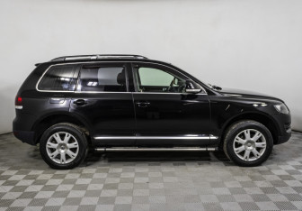 Подержанный автомобиль Volkswagen Touareg 2007 года (4 фото)