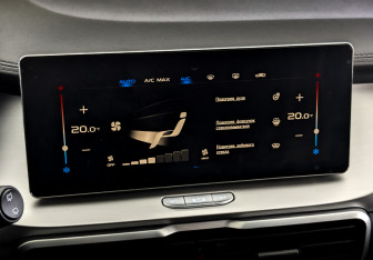 Подержанный автомобиль Geely Coolray 2022 года (26 фото)