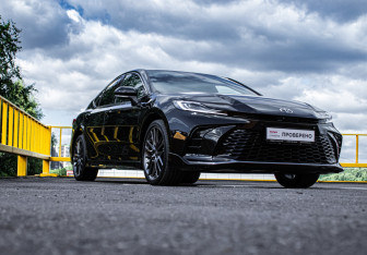 Подержанный автомобиль Toyota Camry Sedan 2026 года (3 фото)