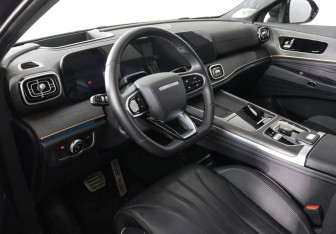 Подержанный автомобиль Jaecoo J8 2024 года (9 фото)