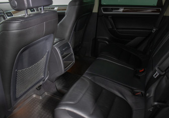 Подержанный автомобиль Volkswagen Touareg 2014 года (11 фото)
