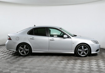 Подержанный автомобиль Saab 9-3 Sedan 2008 года (4 фото)