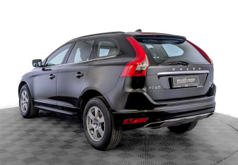 Подержанный автомобиль Volvo XC60 2015 года (7 фото)