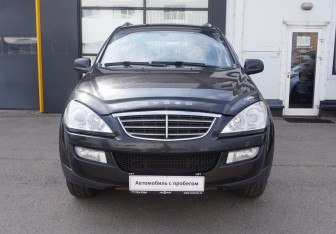 Подержанный автомобиль SsangYong Kyron 2011 года (2 фото)