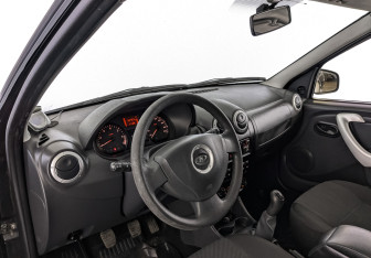 Подержанный автомобиль LADA (ВАЗ) Largus Wagon 2019 года (15 фото)