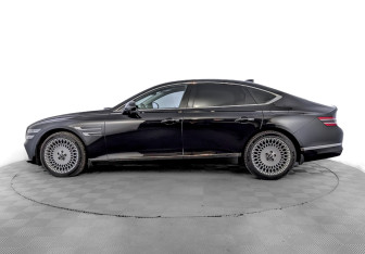 Подержанный автомобиль Genesis G80 2021 года (8 фото)