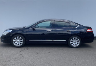 Подержанный автомобиль Nissan Teana 2008 года (8 фото)