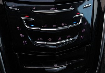 Подержанный автомобиль Cadillac Escalade Suv 2018 года (25 фото)