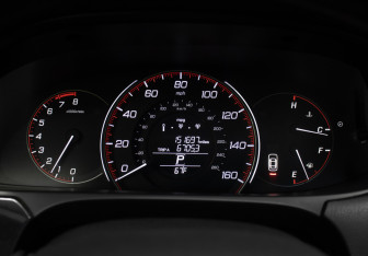 Подержанный автомобиль Honda Accord Coupe 2012 года (12 фото)