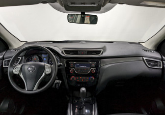 Подержанный автомобиль Nissan Qashqai 2014 года (21 фото)