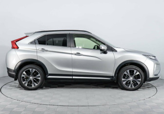Подержанный автомобиль Mitsubishi Eclipse Cross 2018 года (4 фото)